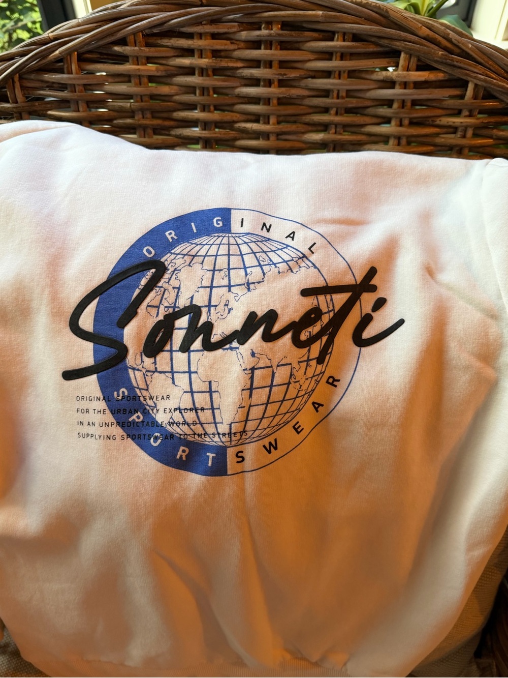 Sanneti Sportswear Graphic cream sweat shirt with Blue and Black Logo